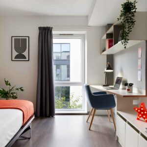 Guided apartment visit